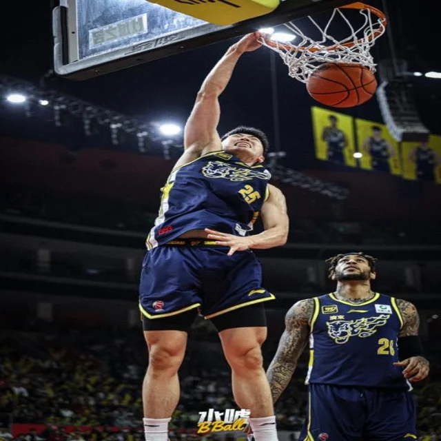 雅思组合重组背后：新策略如何引领体育新潮流（CROWN SPORTS）